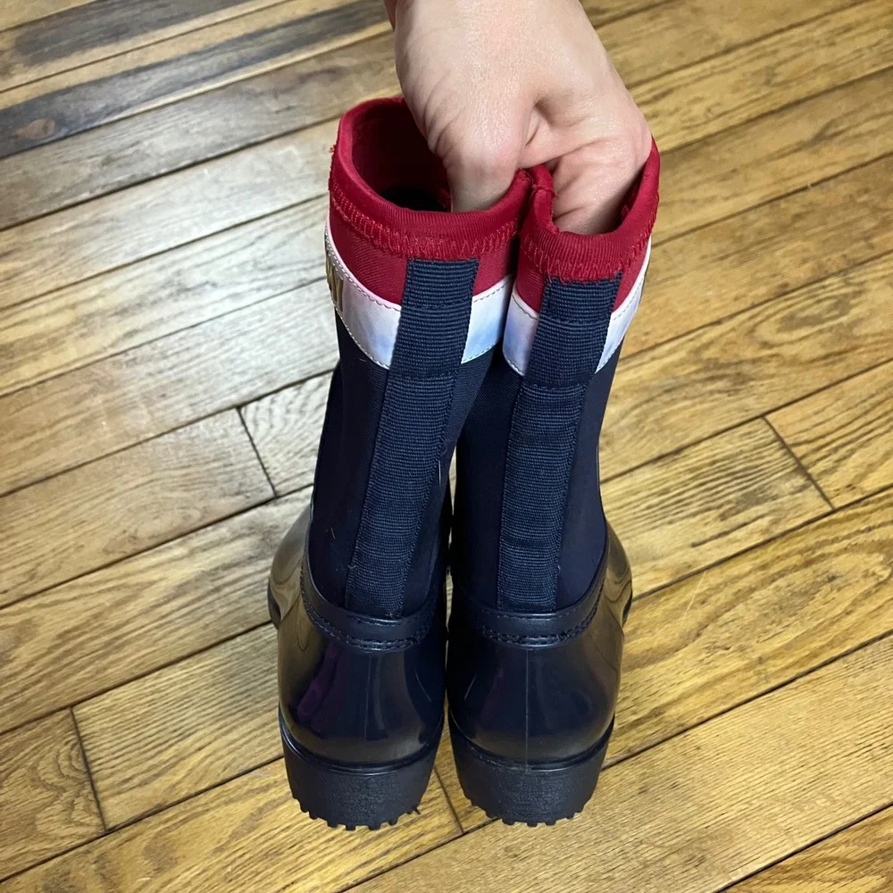 Tommy Hilfiger Womens Navy Blue Red‎ White Rubber Rain Boots Size 6 Lug Sole